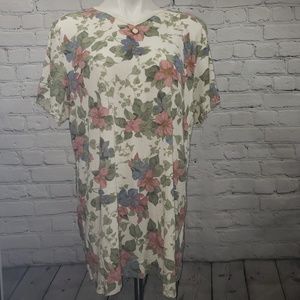 Blair's XLG ribbed floral tee